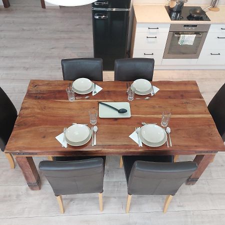 Utulny Apartman V Bratislava 4 エクステリア 写真