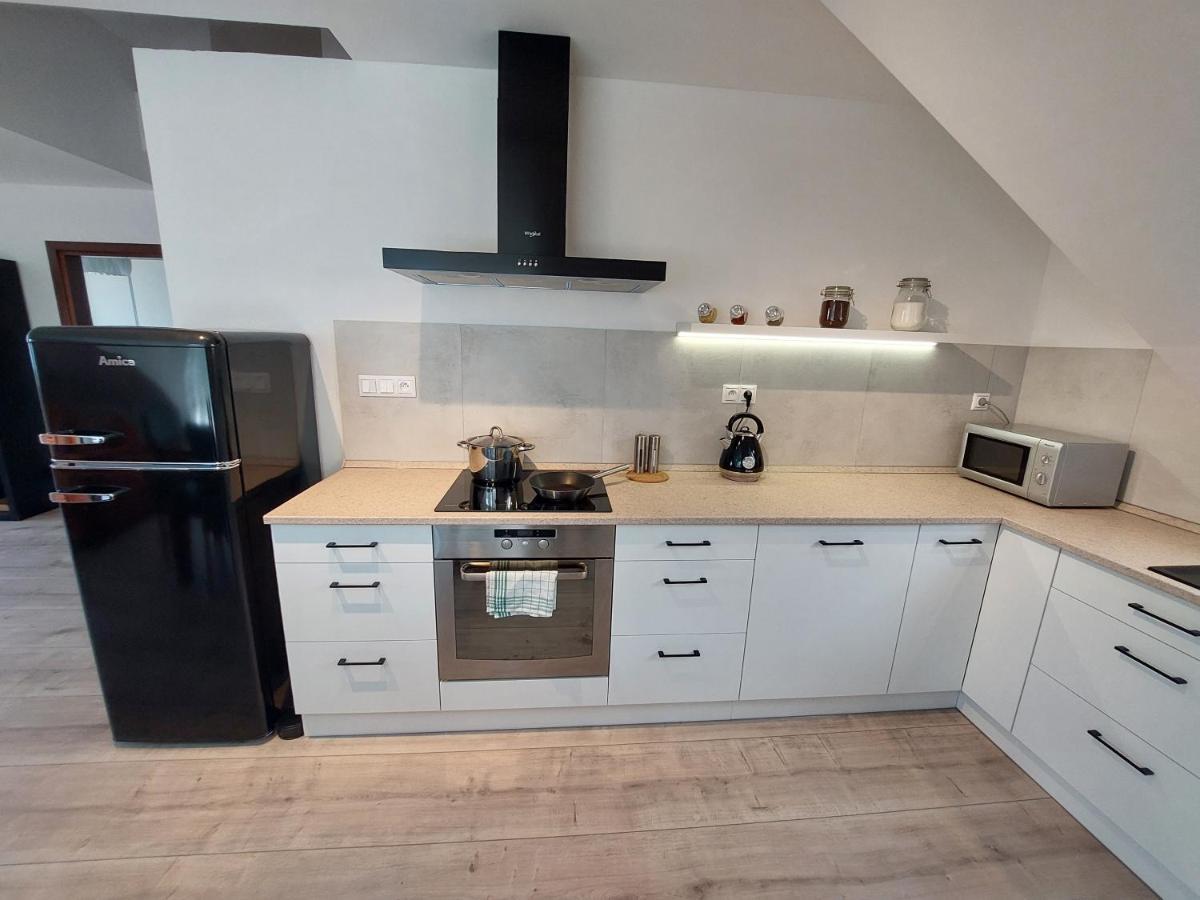 Utulny Apartman V Bratislava 4 エクステリア 写真
