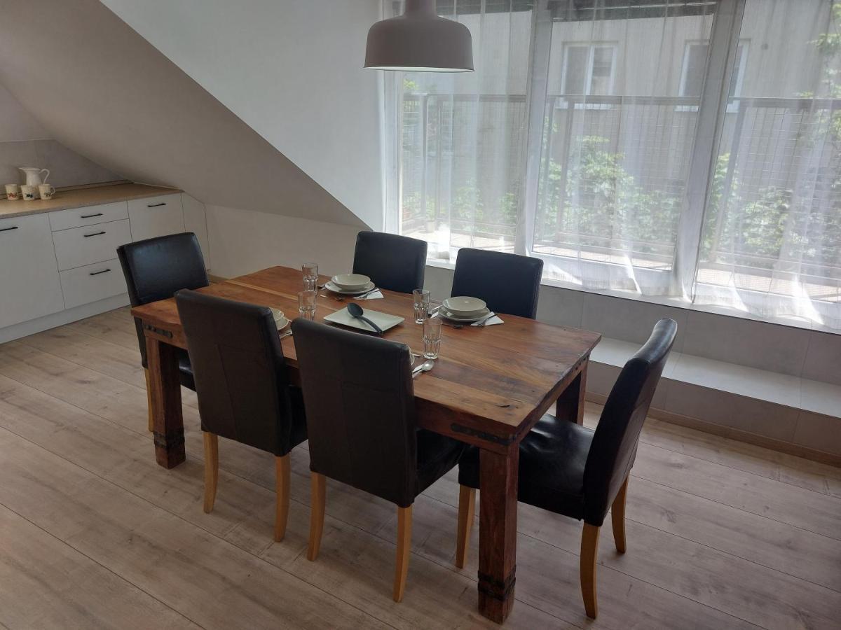 Utulny Apartman V Bratislava 4 エクステリア 写真