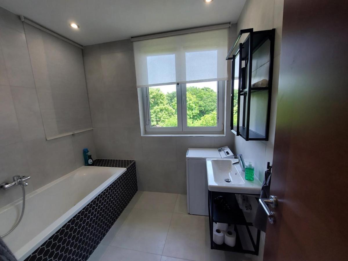 Utulny Apartman V Bratislava 4 エクステリア 写真
