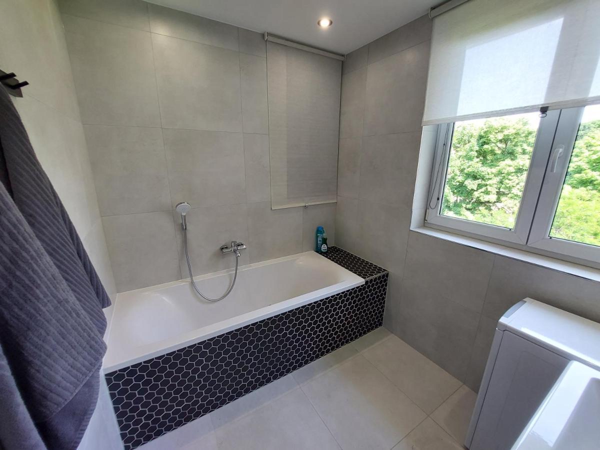 Utulny Apartman V Bratislava 4 エクステリア 写真